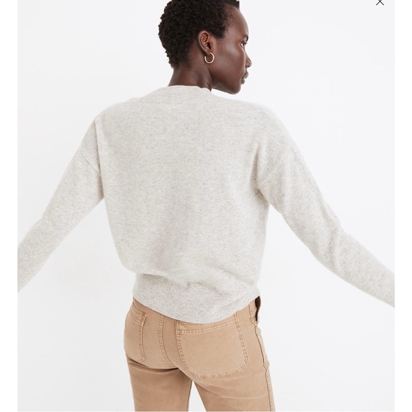 Madewell Cashmere V-Neck Sweater Heather Shadow, size Medium - Picture 12 of 13
